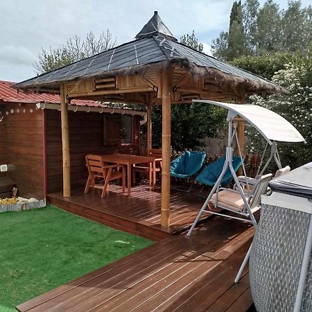 Le Chalet Des Dany Saint-Mamert-du-Gard المظهر الخارجي الصورة
